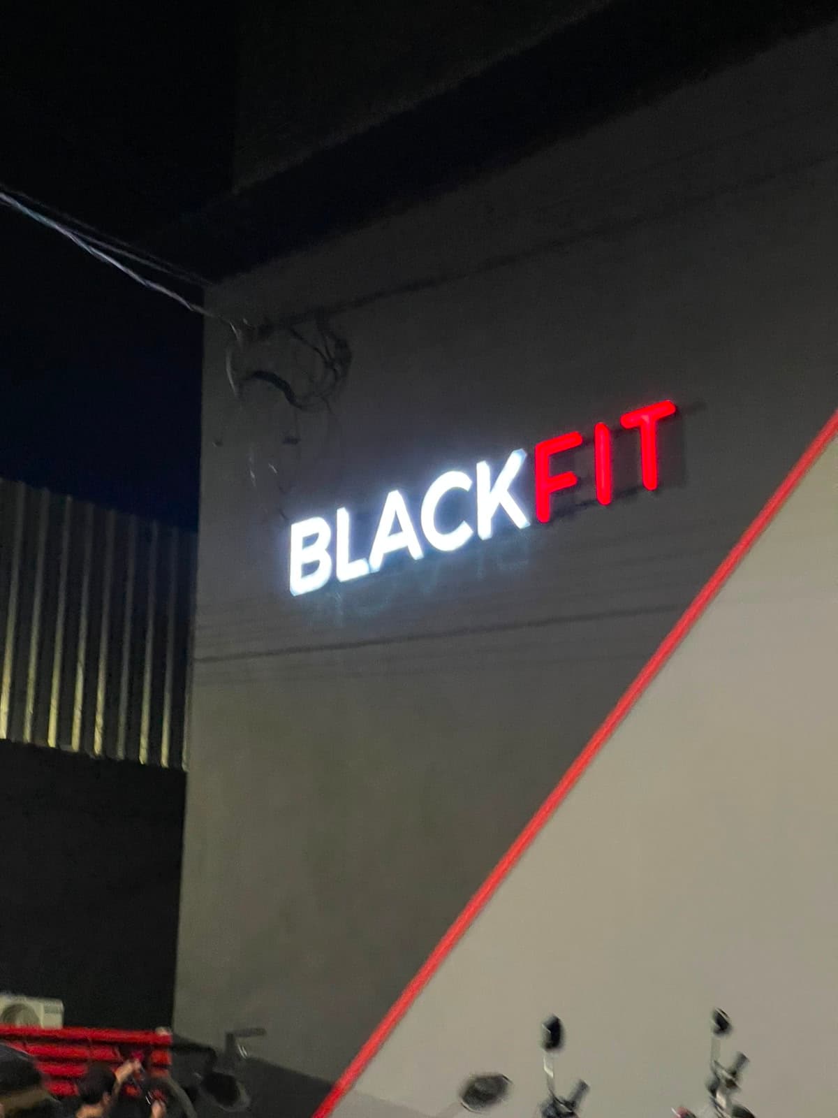 Letras caixa com acabamento profissional