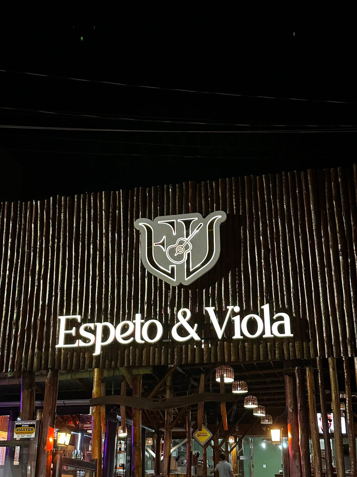 Letras caixa Espeto & Viola